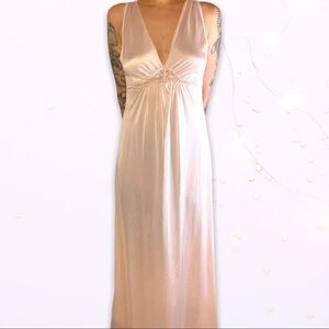 VTG (34) Pastel Pink Floor Length Nightie